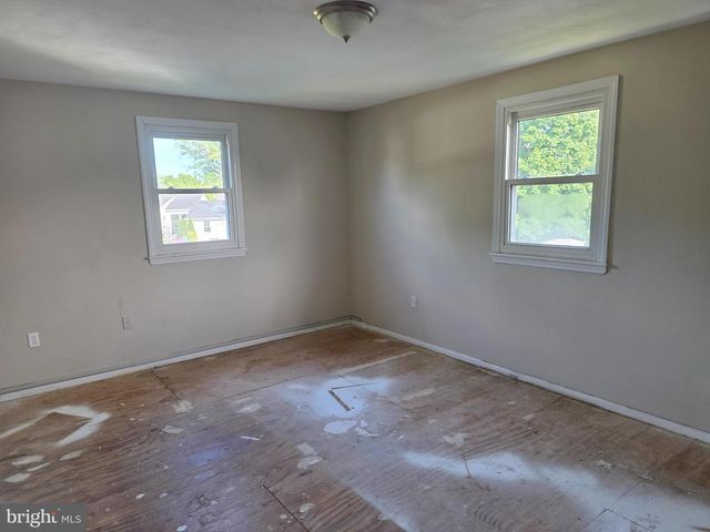 9 THORNTOWN LN, Bordentown, NJ 08505