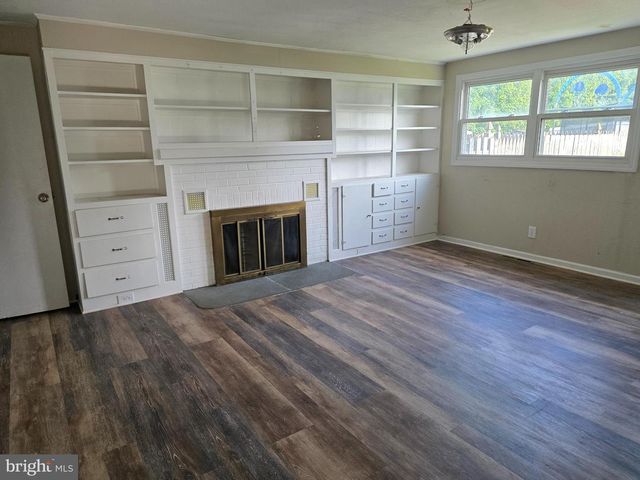 9 THORNTOWN LN, Bordentown, NJ 08505