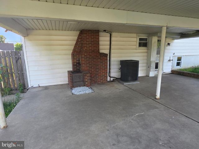 9 THORNTOWN LN, Bordentown, NJ 08505