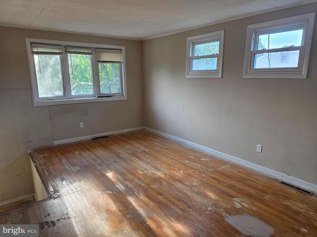 9 THORNTOWN LN, Bordentown, NJ 08505