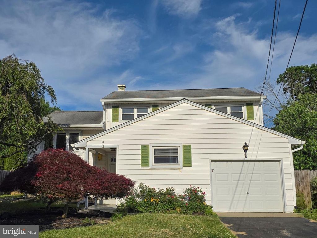 9 THORNTOWN LN, Bordentown, NJ 08505