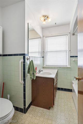 2953 Gibbs Avenue NE, Canton, OH 44714