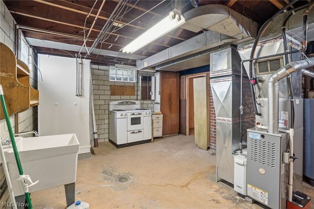 2953 Gibbs Avenue NE, Canton, OH 44714