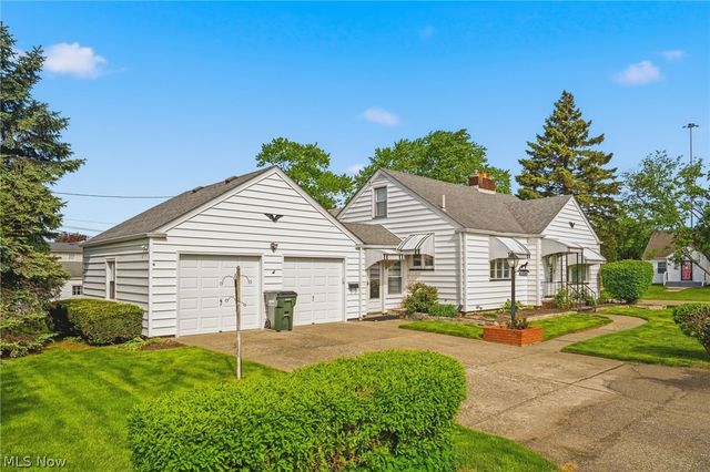 2953 Gibbs Avenue NE, Canton, OH 44714