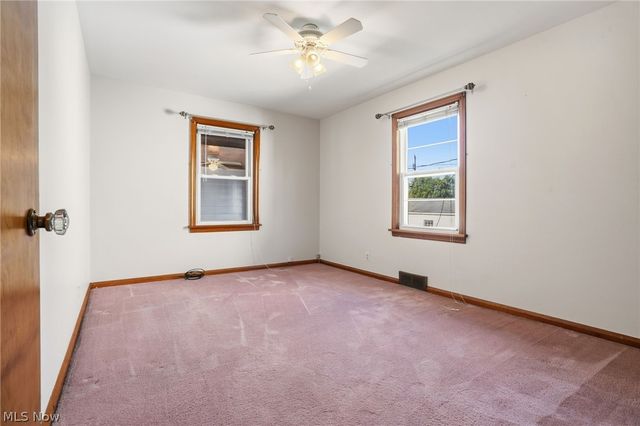 2953 Gibbs Avenue NE, Canton, OH 44714