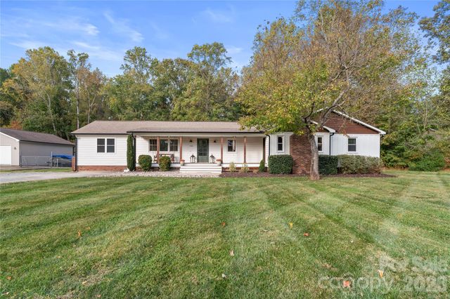 1335 Blacksnake Road, Stanley, NC 28164