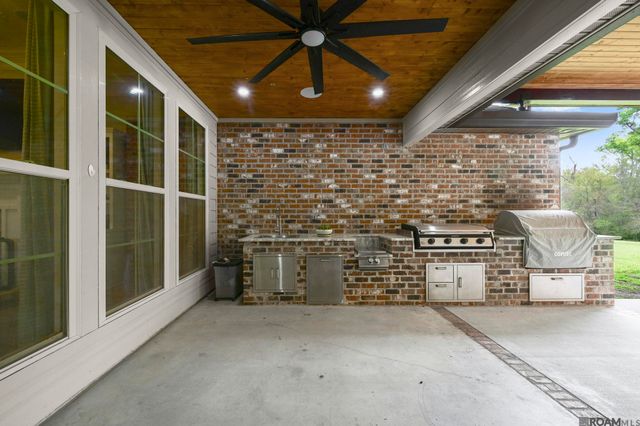 39478 Oceanview Ave, Prairieville, LA 70769