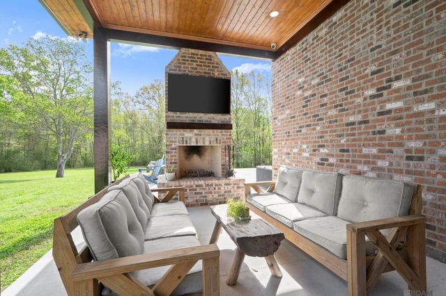 39478 Oceanview Ave, Prairieville, LA 70769