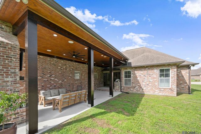 39478 Oceanview Ave, Prairieville, LA 70769