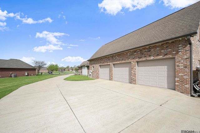 39478 Oceanview Ave, Prairieville, LA 70769