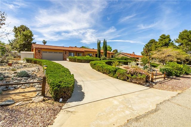 31817 Saint Anne Drive, Llano, CA 93544