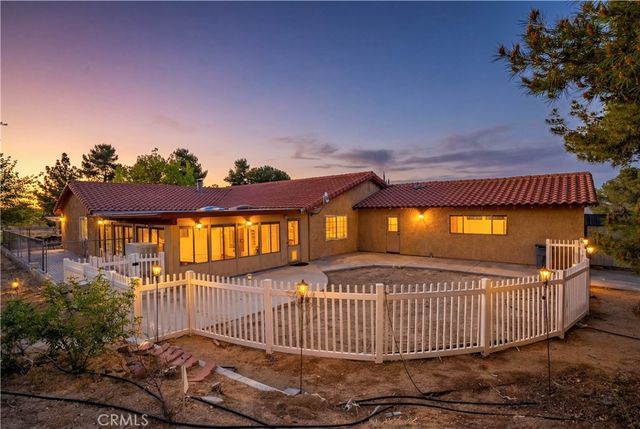 31817 Saint Anne Drive, Llano, CA 93544
