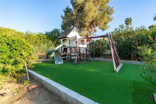 31817 Saint Anne Drive, Llano, CA 93544