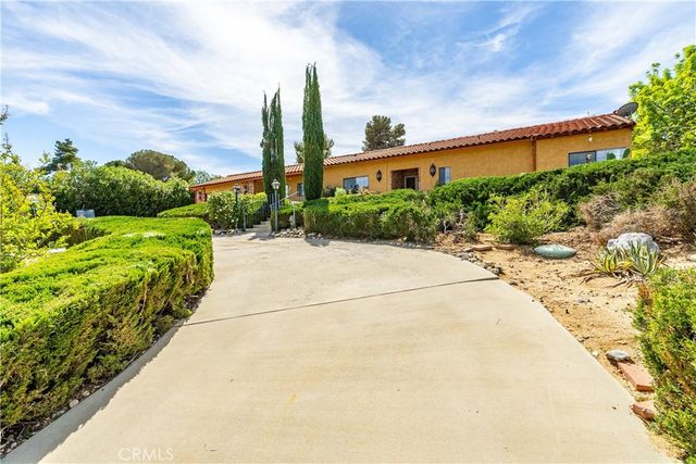 31817 Saint Anne Drive, Llano, CA 93544