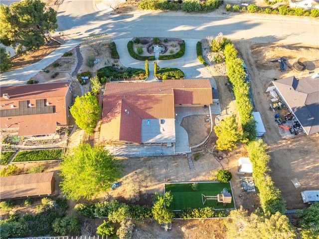 31817 Saint Anne Drive, Llano, CA 93544