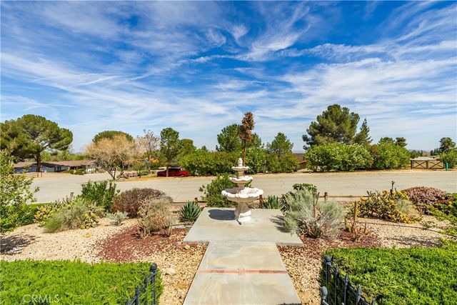 31817 Saint Anne Drive, Llano, CA 93544