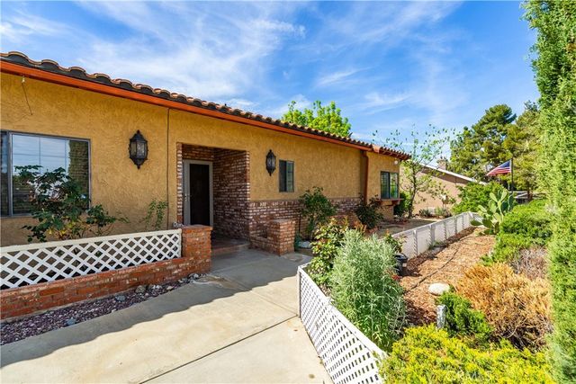 31817 Saint Anne Drive, Llano, CA 93544