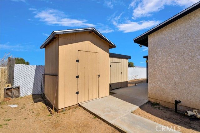18492 Hinton Street, Hesperia, CA 92345