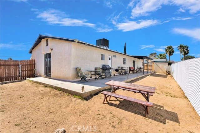 18492 Hinton Street, Hesperia, CA 92345