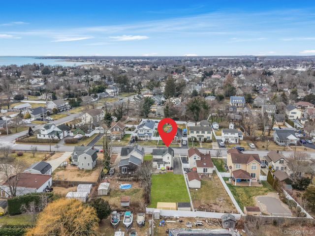 191 Smith Avenue, Islip, NY 11751