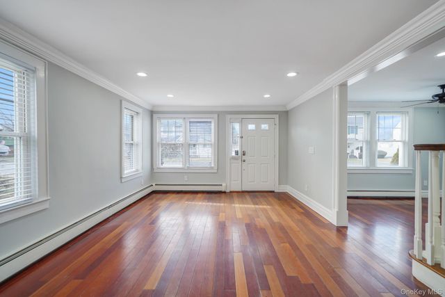 191 Smith Avenue, Islip, NY 11751