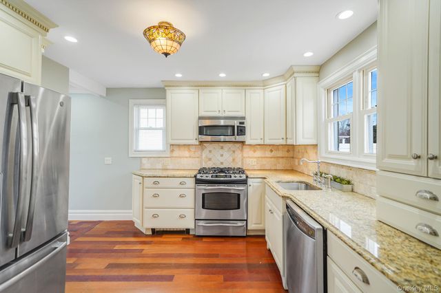 191 Smith Avenue, Islip, NY 11751