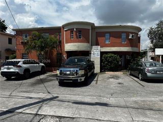 100 SW 18th Ct 2, Miami, FL 33135