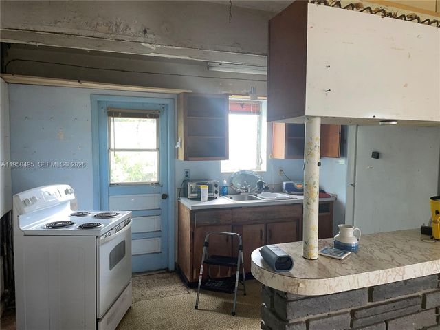 9660 Dominican Dr, Cutler Bay, FL 33189