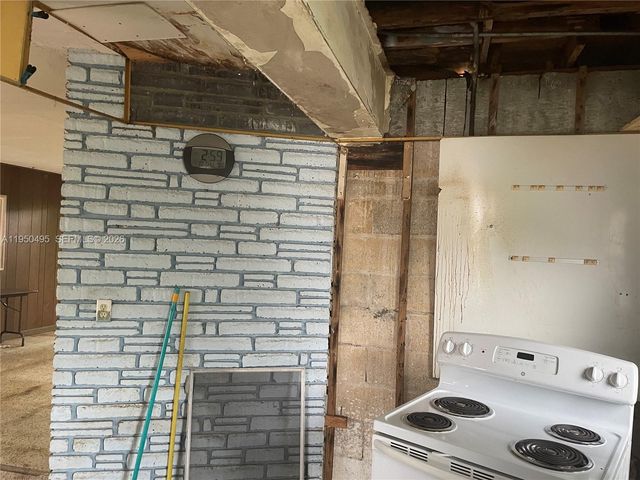 9660 Dominican Dr, Cutler Bay, FL 33189