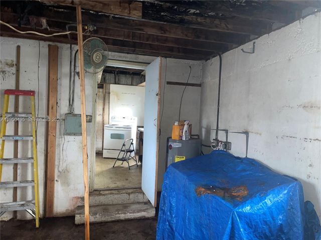 9660 Dominican Dr, Cutler Bay, FL 33189