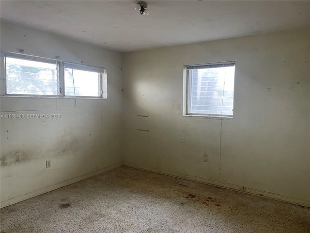 9660 Dominican Dr, Cutler Bay, FL 33189