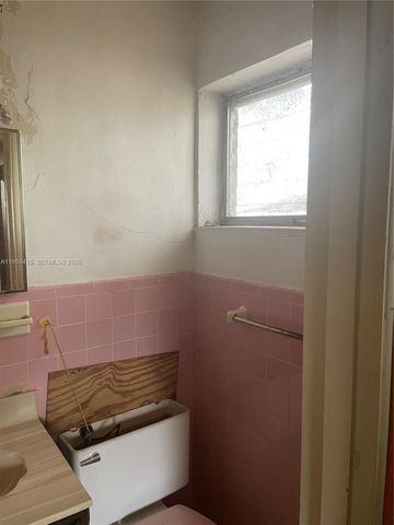 9660 Dominican Dr, Cutler Bay, FL 33189