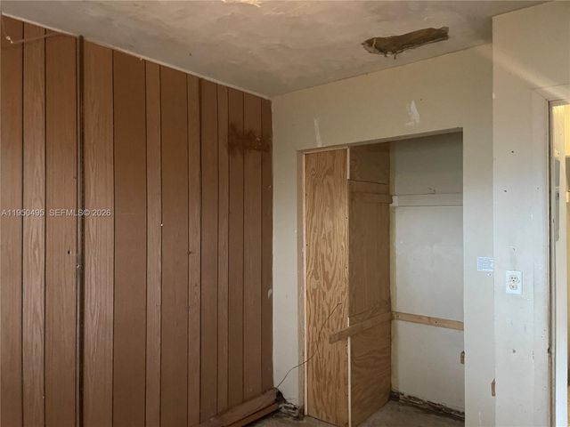 9660 Dominican Dr, Cutler Bay, FL 33189