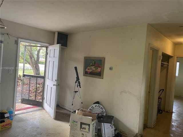 9660 Dominican Dr, Cutler Bay, FL 33189