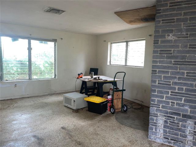 9660 Dominican Dr, Cutler Bay, FL 33189