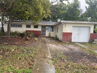 9660 Dominican Dr, Cutler Bay, FL 33189