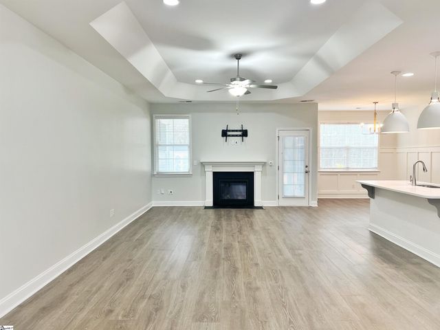 818 Orchard Valley Lane, Boiling Springs, SC 29316