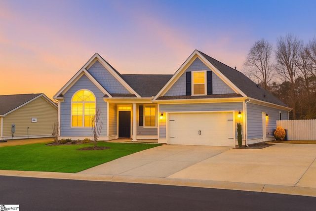 818 Orchard Valley Lane, Boiling Springs, SC 29316