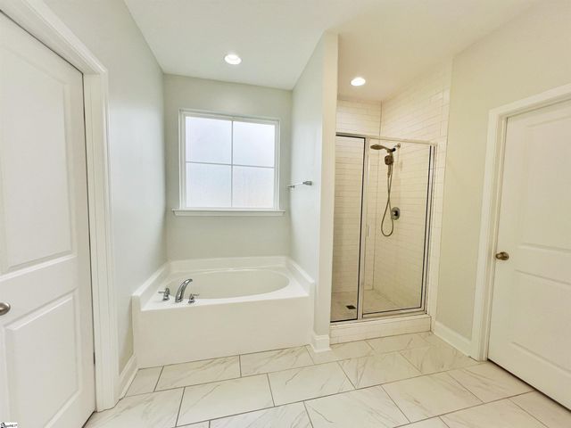 818 Orchard Valley Lane, Boiling Springs, SC 29316