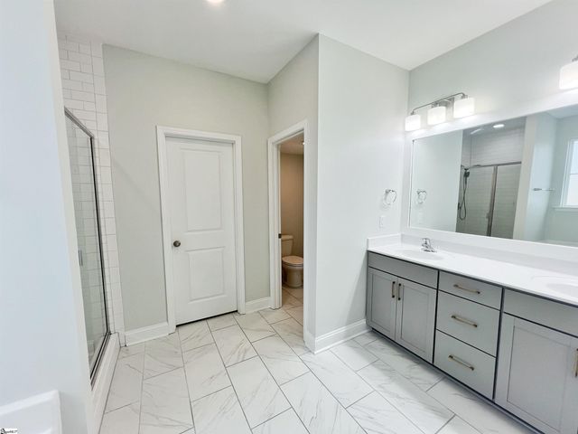 818 Orchard Valley Lane, Boiling Springs, SC 29316