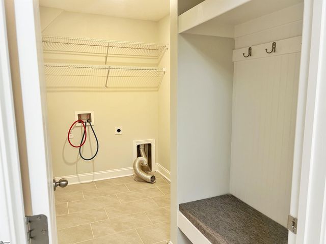 818 Orchard Valley Lane, Boiling Springs, SC 29316