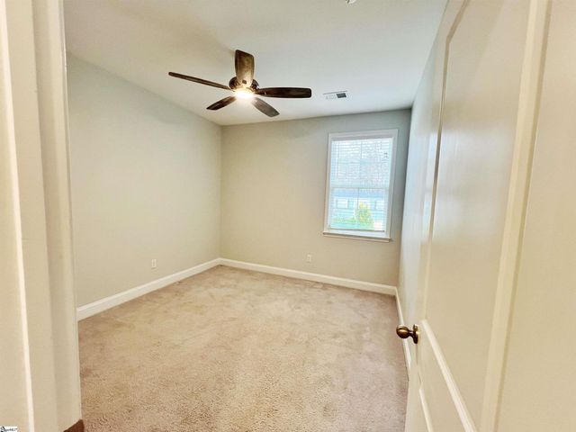 818 Orchard Valley Lane, Boiling Springs, SC 29316