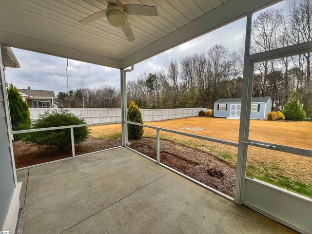 818 Orchard Valley Lane, Boiling Springs, SC 29316