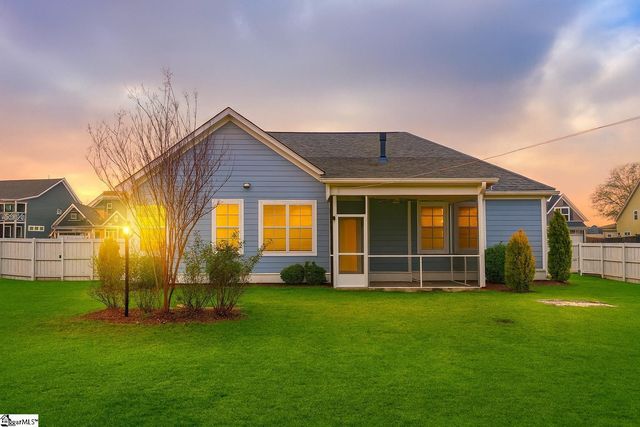 818 Orchard Valley Lane, Boiling Springs, SC 29316