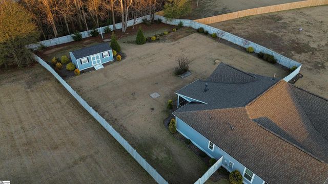 818 Orchard Valley Lane, Boiling Springs, SC 29316