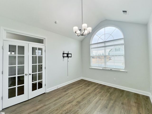 818 Orchard Valley Lane, Boiling Springs, SC 29316