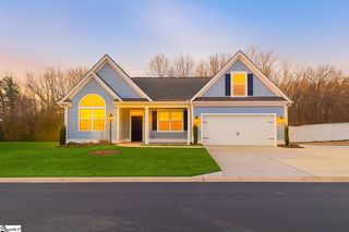 818 Orchard Valley Lane, Boiling Springs, SC 29316