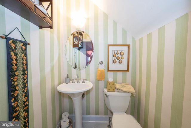 2919 MORRIS RD, Ardmore, PA 19003