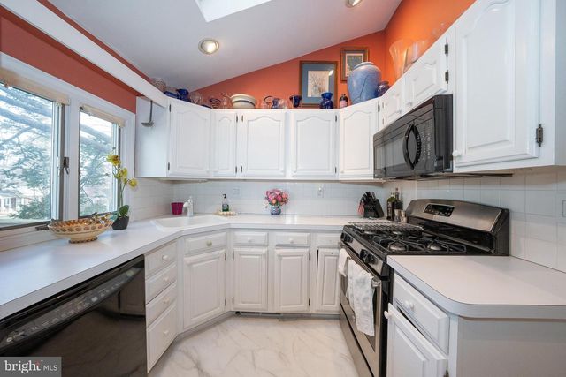 2919 MORRIS RD, Ardmore, PA 19003