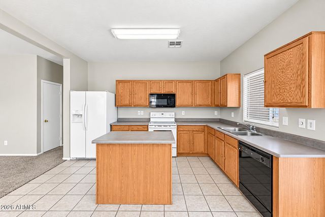 2223 E ANDALUSIAN Loop, San Tan Valley, AZ 85140